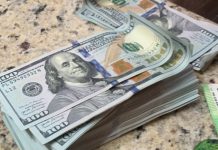 Dólar recua e Bolsa sobe com salto das ações da Petrobras e da Vale dolar-recua-e-bolsa-sobe-com-salto-das-acoes-da-petrobras-e-da-vale